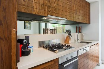 St Kilda Gardens Executive Living - Accommodation Perth 2