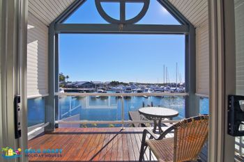 Harbourfront Retreat - Accommodation Perth 1