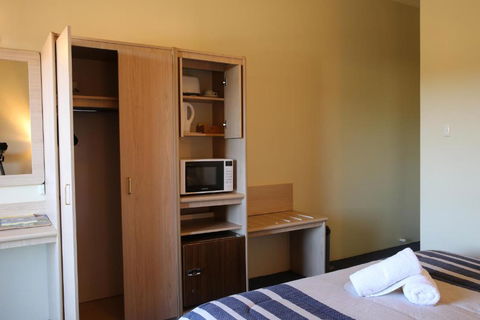 Blue Mountain Motel - Accommodation Perth 2