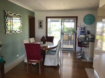 Ocean House At Mollymook - Accommodation Perth 5