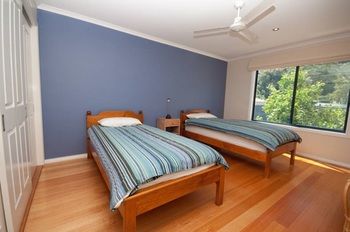 Holiday Makers - Accommodation Perth 0