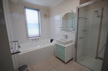 Holiday Makers - Accommodation Perth 4