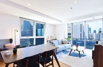 Melbourne City Apartment With Parking - Perth Resorts 1
