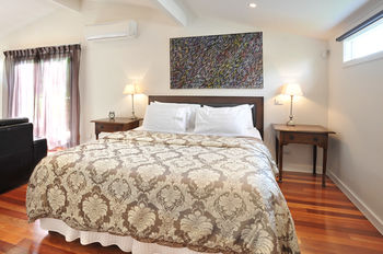 Araluen Lodge & Villas - Accommodation Perth 3