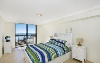 Atlantis Apartment Views For Days - Accommodation Perth 6