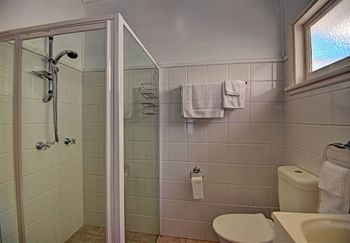 Ocean Parade By The Beach Unit - Accommodation Perth 4
