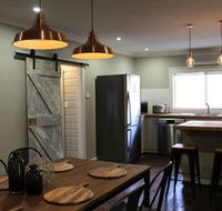 Tranquil 3 Bedroom Next To National Park - Perth Resorts