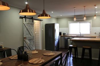 Tranquil 3 Bedroom Next To National Park - Perth Resorts 0