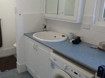 Lakeside Getaway - Accommodation Perth 2