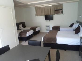 Oriana Motor Inn - Perth Resorts 5