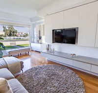 Serene Marinafront 3BR Retreat - Accommodation Perth