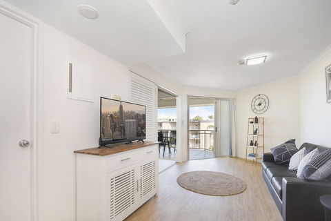 Alex Beach Resort 412 - Perth Resorts 1