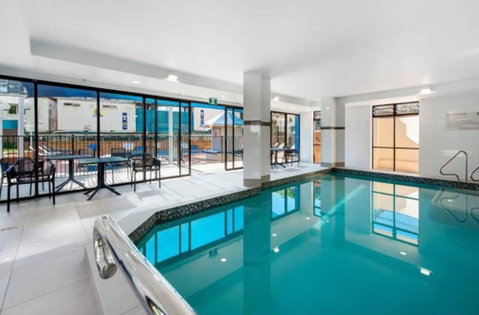 Absolute Beachfront With Views 2BR Apt - Accommodation Perth 3