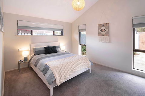 Gifford Getaway - Perth Resorts 1