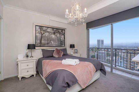 The Retreat At Chevron Renaissance - Accommodation Perth 4