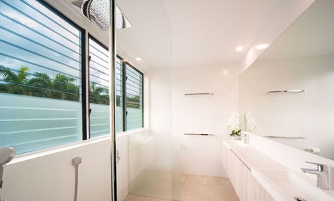 Sur La Mer Four Bedroom - Accommodation Perth 6