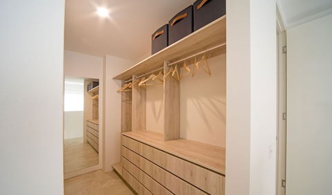 Sur La Mer Four Bedroom - Accommodation Perth 4