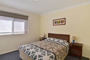 Quarter Deck Apartment 2 - Accommodation Perth 0