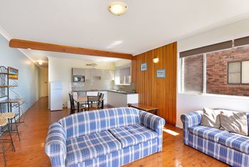 Quarter Deck Apartment 2 - Accommodation Perth 5