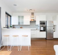 Beachside Apartment with Stunning Views  Parking - Accommodation Perth