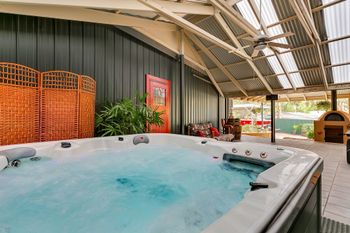 Juggle House - Accommodation Perth 0