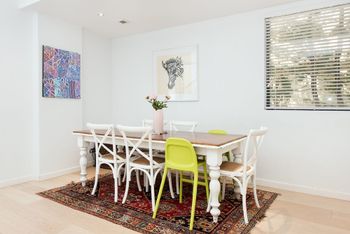 HomeHost Amazing H342 - Accommodation Perth 4