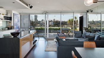 Elegant Elizabeth Bay H374 - Accommodation Perth 0