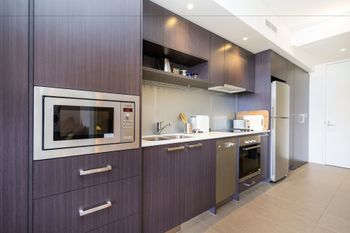 Executive Studio Inner City Apartment - Accommodation Perth 6