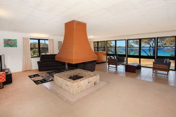 Mungala 2 - Perth Resorts 0