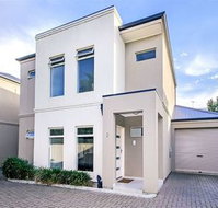 Modern Seaside Sanctuary - Accommodation Perth