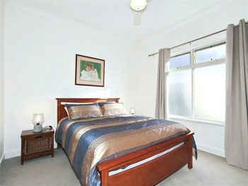 Modern Seaside Sanctuary - Perth Resorts 4