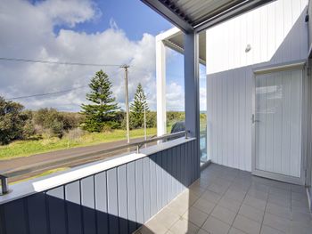 Boat Harbour Holiday 10 Noamunga Street - Accommodation Perth 1