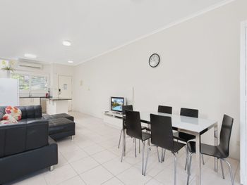 Sandy Point Road Unit 337 265 Pacific Blue - Accommodation Perth 3