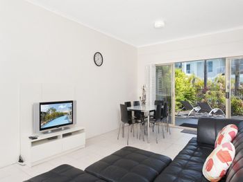 Sandy Point Road Unit 337 265 Pacific Blue - Accommodation Perth 1