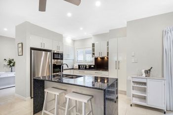 Paradise At The Point - Accommodation Perth 2