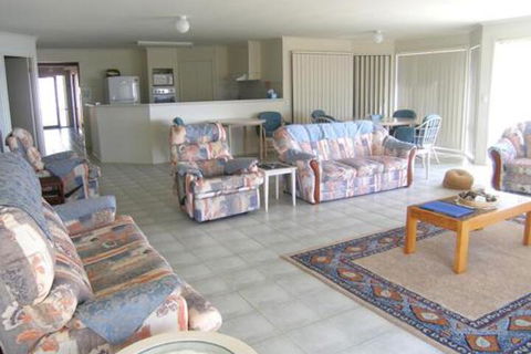 Water View House At Orient Point - Perth Resorts 4