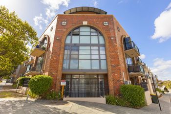 Stylish Inner City Apartment - Accommodation Perth 1