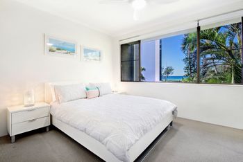 Beachside Escape In Stunning Surfers Paradise - Accommodation Perth 3