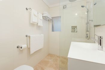 Bondi Beach Waterfront - Accommodation Perth 1