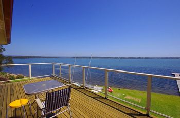 Luxury Waterfront House - Perth Resorts 1