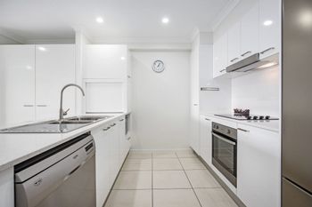 Cotton Tree Modern Apartment - Accommodation Perth 1