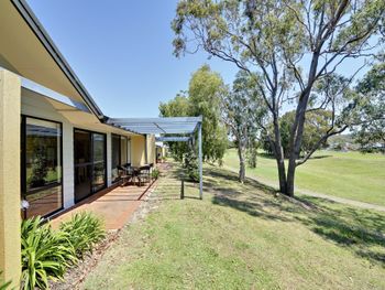 Villa 127 Horizons Golf Resort - Accommodation Perth 1