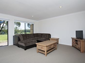 Villa 127 Horizons Golf Resort - Accommodation Perth 6