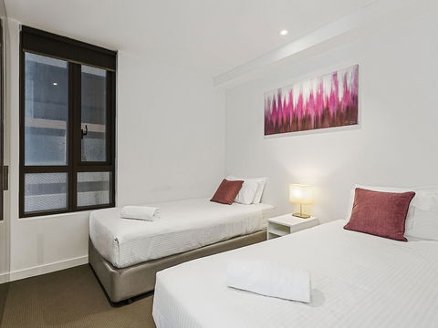 CHARLOTTE Manhatten Building Near Spencer St. & Southern Cross Station - Perth Resorts 0