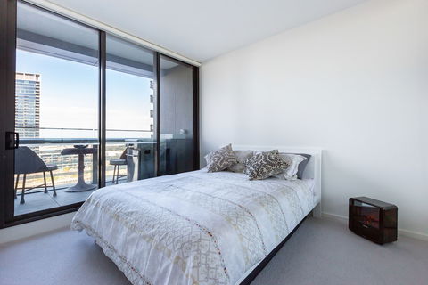 Sabrina, 2BDR Docklands Apartment - Perth Resorts 3