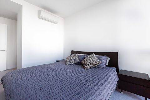 Sabrina, 2BDR Docklands Apartment - Perth Resorts 4