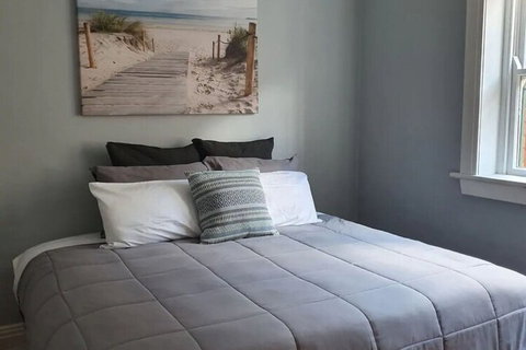 Incredible Location 2 Bedroom Bondi Beach Apartment - Accommodation Perth 7