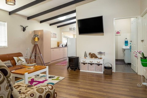 Magical Tomakin Getaway - Accommodation Perth 4