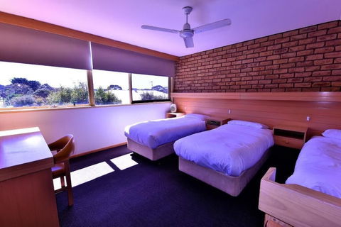 Flinders Cove Motor Inn - Accommodation Perth 6