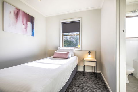 Nightcap At Riverside Hotel - Accommodation Perth 6